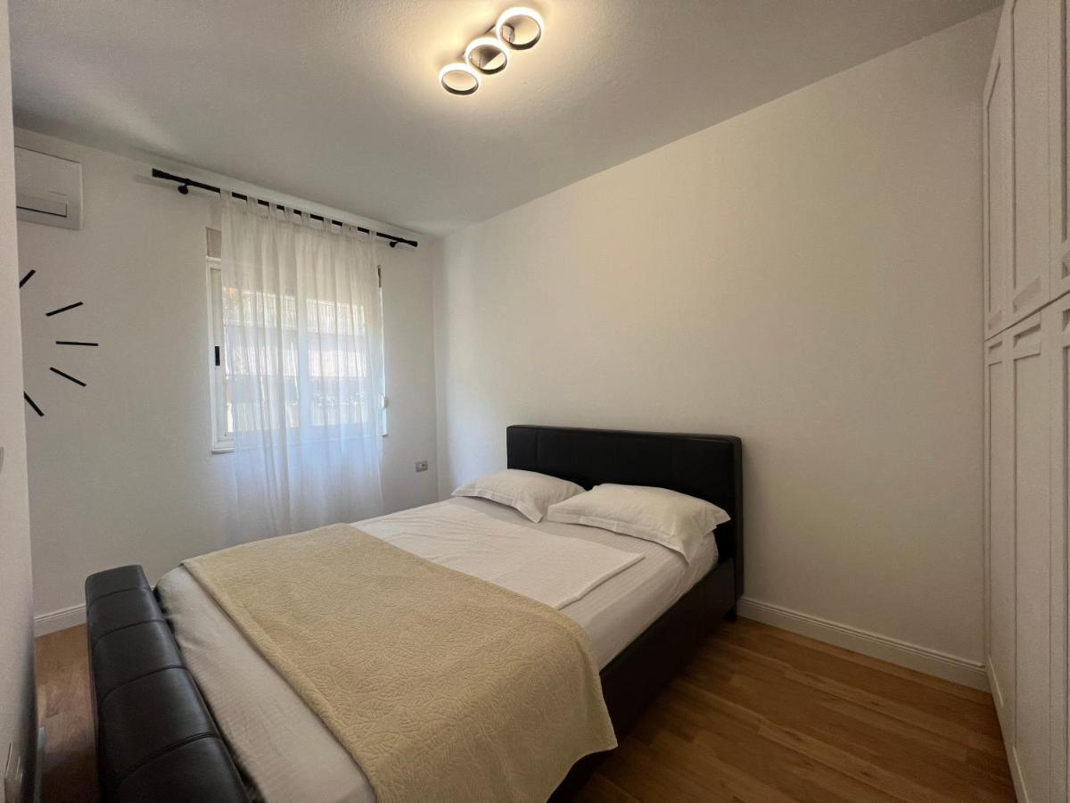 Apartamento Lana Studio Tirana Exterior foto